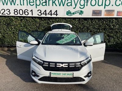 Used Dacia Sandero Expression 2023 White Hatchback