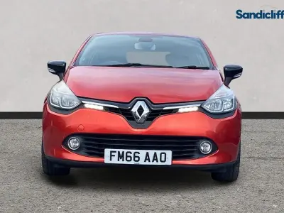 Used Renault Clio Dynamique 90 HP (66 kW) 2013 Red Hatchback