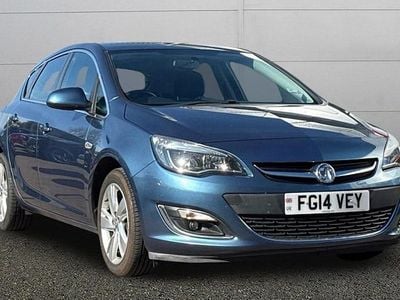 Second-hand Vauxhall Astra SRi 101 CP (74 kW) 2014 Albastru Hatchback