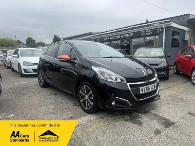 Używany Peugeot 208 Roland Garros 2016 Czarny Hatchback