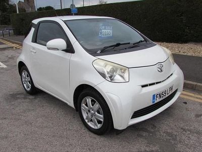 White Used 2009 Toyota iQ Hatchback | £2,195 (Fair price)