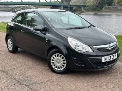 Used Vauxhall Corsa S 65 HP (47 kW) 2013 Black Hatchback