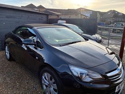 Used Vauxhall Cascada S 140 HP (102 kW) 2014 Black Cabriolet