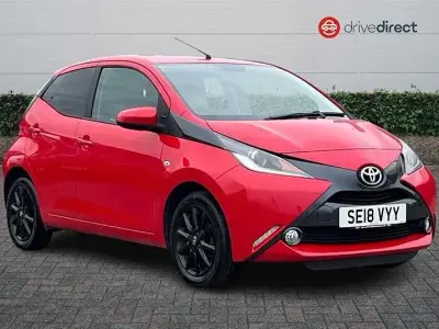 Gebraucht Toyota Aygo x-style 68 PS (50 kW) 2018 Rot Kleinwagen