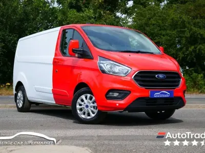 Used Ford Transit Custom Limited 130 HP (95 kW) 2021 White Van