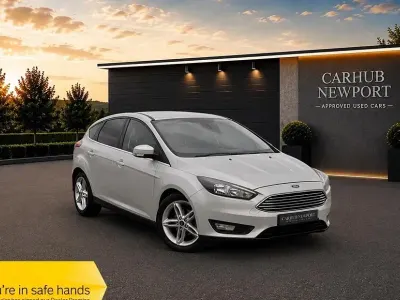 Używany Ford Focus Zetec 125 KM (91 kW) 2016 Srebrny Hatchback