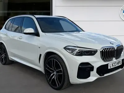 Begagnad BMW X5 M Sport 282 HK (207 kW) 2023 Vit SUV
