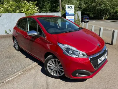 Used Peugeot 208 Allure 110 HP (80 kW) 2018 Red Hatchback