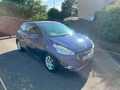 Used Peugeot 208 Active 82 HP (60 kW) 2013 Blue Hatchback