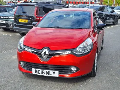 Używany Renault Clio IV 90 KM (66 kW) 2016 Czerwony Hatchback