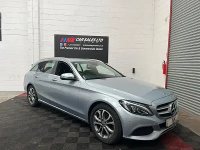 Używany Mercedes C220 2018 Srebrny Kombi