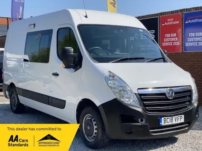 Używany Vauxhall Movano 130 KM (95 kW) 2018 Biały Minivan