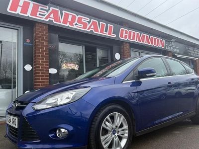 Usado Ford Focus Titanium 125 HP (91 kW) 2014 Azul Citadino