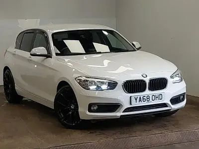 Used BMW 118 Comfort Edition 150 HP (110 kW) 2018 White Hatchback
