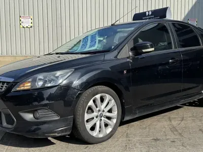 Used Ford Focus Zetec 110 HP (80 kW) 2010 Black Hatchback