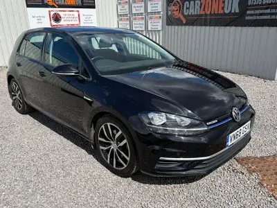 Used VW Golf VII SE 131 HP (96 kW) 2018 Black Hatchback