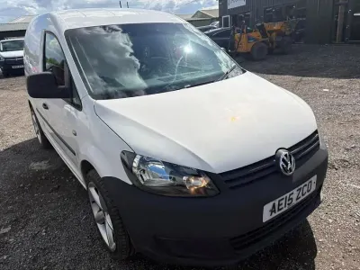 Begagnad VW Caddy Startline 102 HK (75 kW) 2015 Vit Minibuss