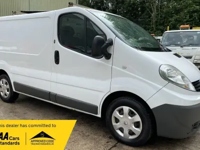 Used Renault Trafic 115 HP (84 kW) 2014 White MPV