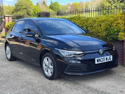 Używany VW Golf VII Life 130 KM (95 kW) 2020 Czarny Hatchback