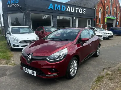 Used Renault Clio IV Dynamique 2017 Red Hatchback