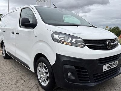 Used Vauxhall Vivaro 101 HP (74 kW) 2022 MPV