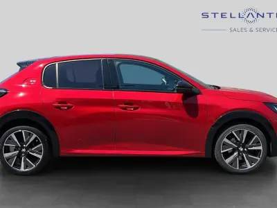 Used Peugeot 208 GT 99 HP (72 kW) 2022 Red Hatchback
