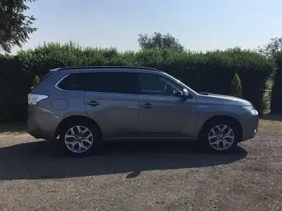 Used Mitsubishi Outlander P-HEV