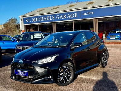 Used Toyota Yaris Hybrid Design 116 HP (85 kW) 2022 Black Hatchback