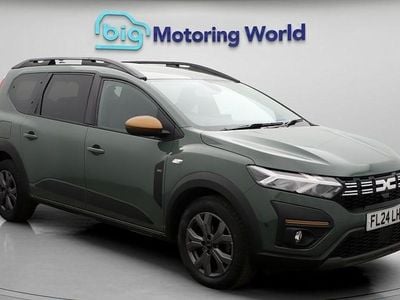 Used Dacia Jogger Extreme 110 HP (80 kW) 2024 Green MPV