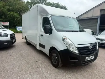 Used Vauxhall Movano 125 HP (91 kW) 2016 White MPV