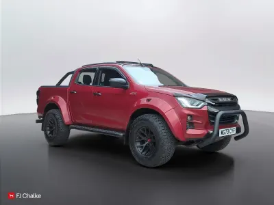 Used Isuzu D-Max 164 HP (120 kW) 2023 Red Pickup