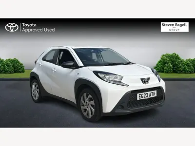 Used Toyota Aygo X PURE 72 HP (52 kW) 2023 White SUV