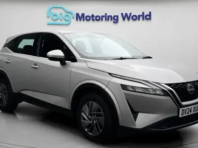 Used Nissan Qashqai Acenta Premium 140 HP (102 kW) 2023 Silver SUV
