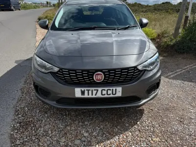 Käytetty Fiat Tipo Easy 95 HP (69 kW) 2017 Harmaa Viistoperä