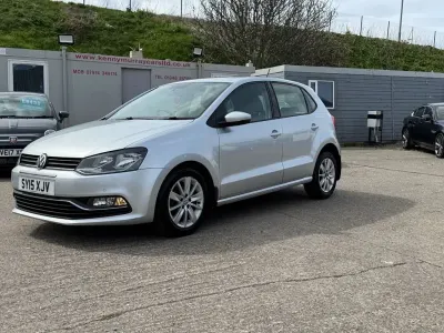 Begagnad VW Polo SE 90 HK (66 kW) 2015 Silver Halvkombi