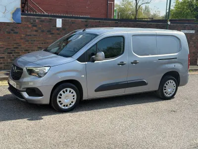 Used Vauxhall Combo Sportive 100 HP (73 kW) 2019 Grey MPV