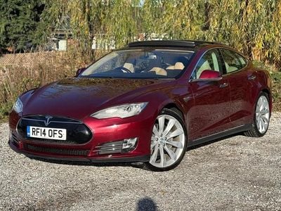 Used Tesla Model S 278 kW (379 HP) 2014 Red Hatchback