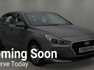 Używany Hyundai i30 SE 120 KM (88 kW) 2018 Szary Hatchback