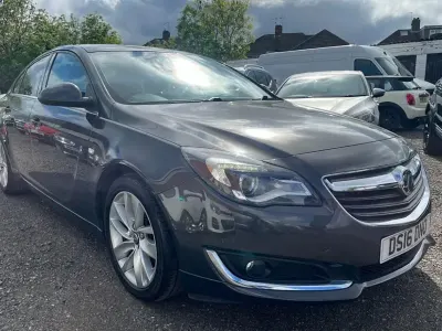 Begagnad Vauxhall Insignia SRi 170 HK (125 kW) 2016 Grå Halvkombi