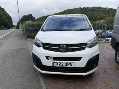 Used Vauxhall Vivaro Elite 143 HP (105 kW) 2022 White MPV