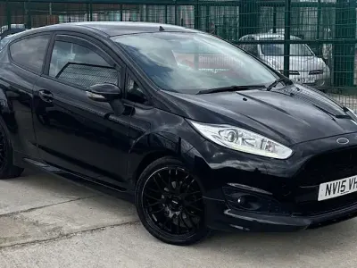 Begagnad Ford Fiesta Zetec 125 HK (91 kW) 2016 Halvkombi