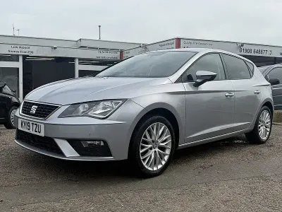 Used Seat Leon SE Dynamic 115 HP (84 kW) 2019 Silver Hatchback