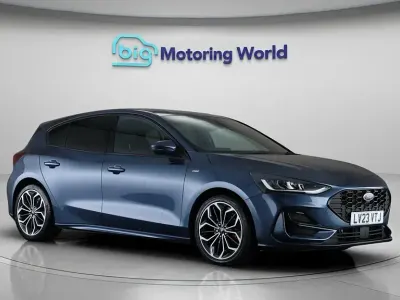 Używany Ford Focus ST-Line X 155 KM (114 kW) 2023 Niebieski Hatchback