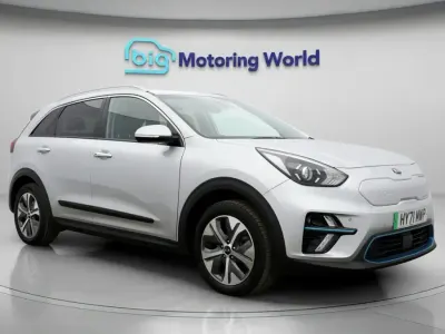Usado Kia Niro 150 kW (204 HP) 2021 Prateado SUV