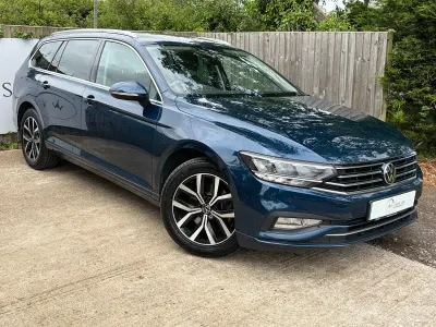 Used VW Passat SEL 150 HP (110 kW) 2022 Blue Estate