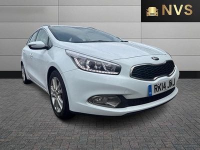 Begagnad Kia Ceed 2014 Vit Halvkombi