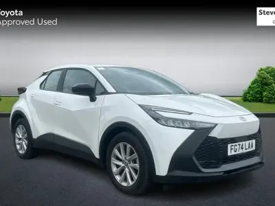Used Toyota C-HR 140 HP (102 kW) 2024 White SUV