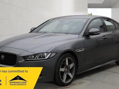 Begagnad Jaguar XE Ingenium 2018 Grå Sedan