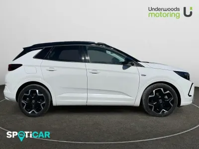 Gebraucht Vauxhall Grandland X Ultimate 134 PS (98 kW) 2024 Weiß SUV