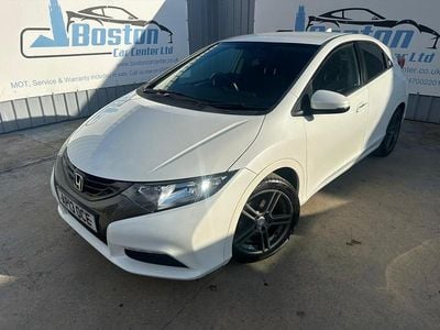 Used Honda Civic 2013 White Hatchback